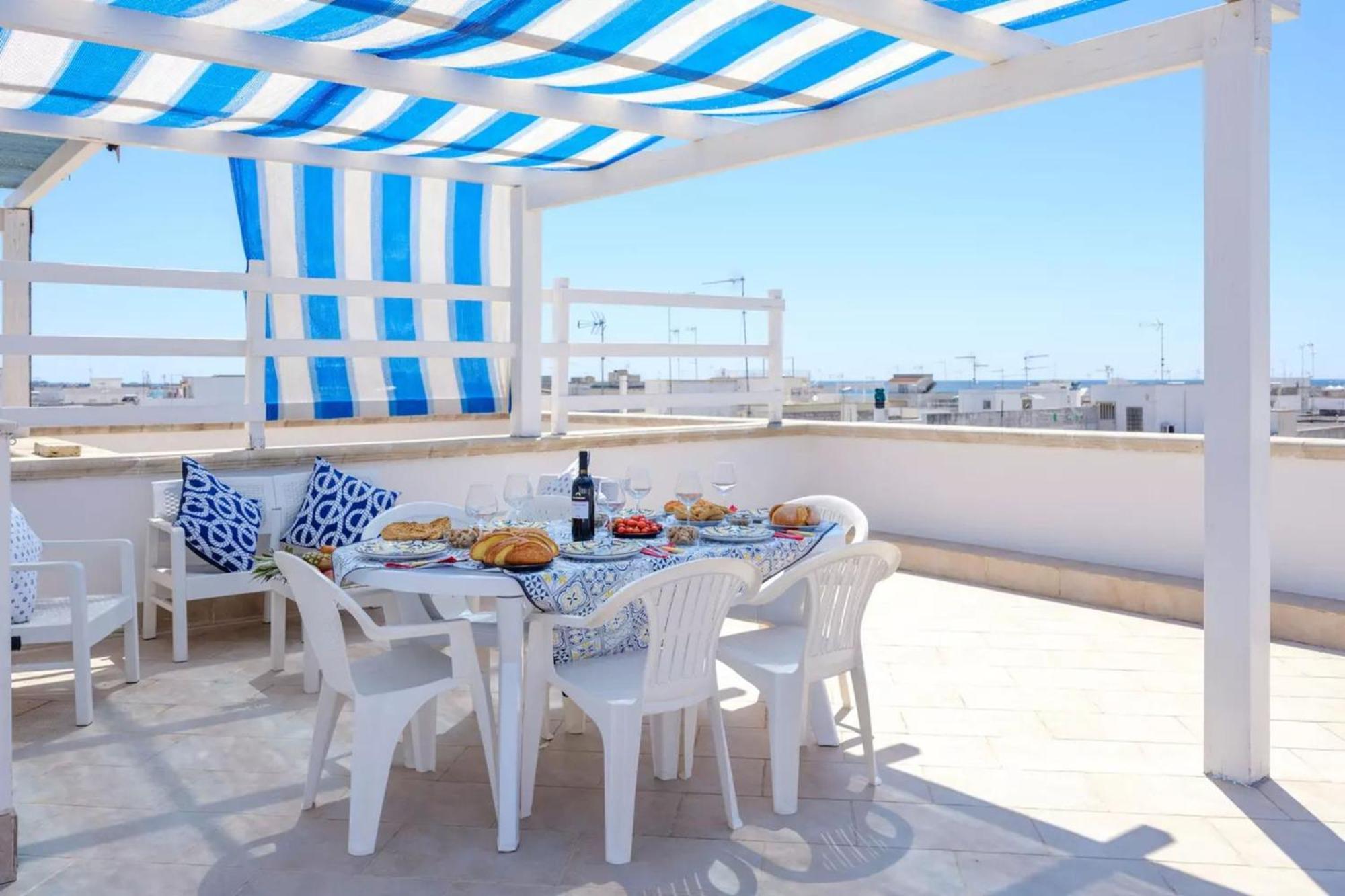 Emerald Residence Sleeps 12 With Sea View Porto Cesareo Kültér fotó